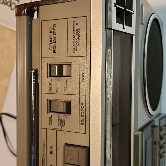 Vintage early '80's Panasonic Model RX-4975 Boombox w/ orig instructions - Picture 12 of 16